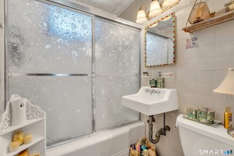 11 Soundview Avenue Madison CT 06433