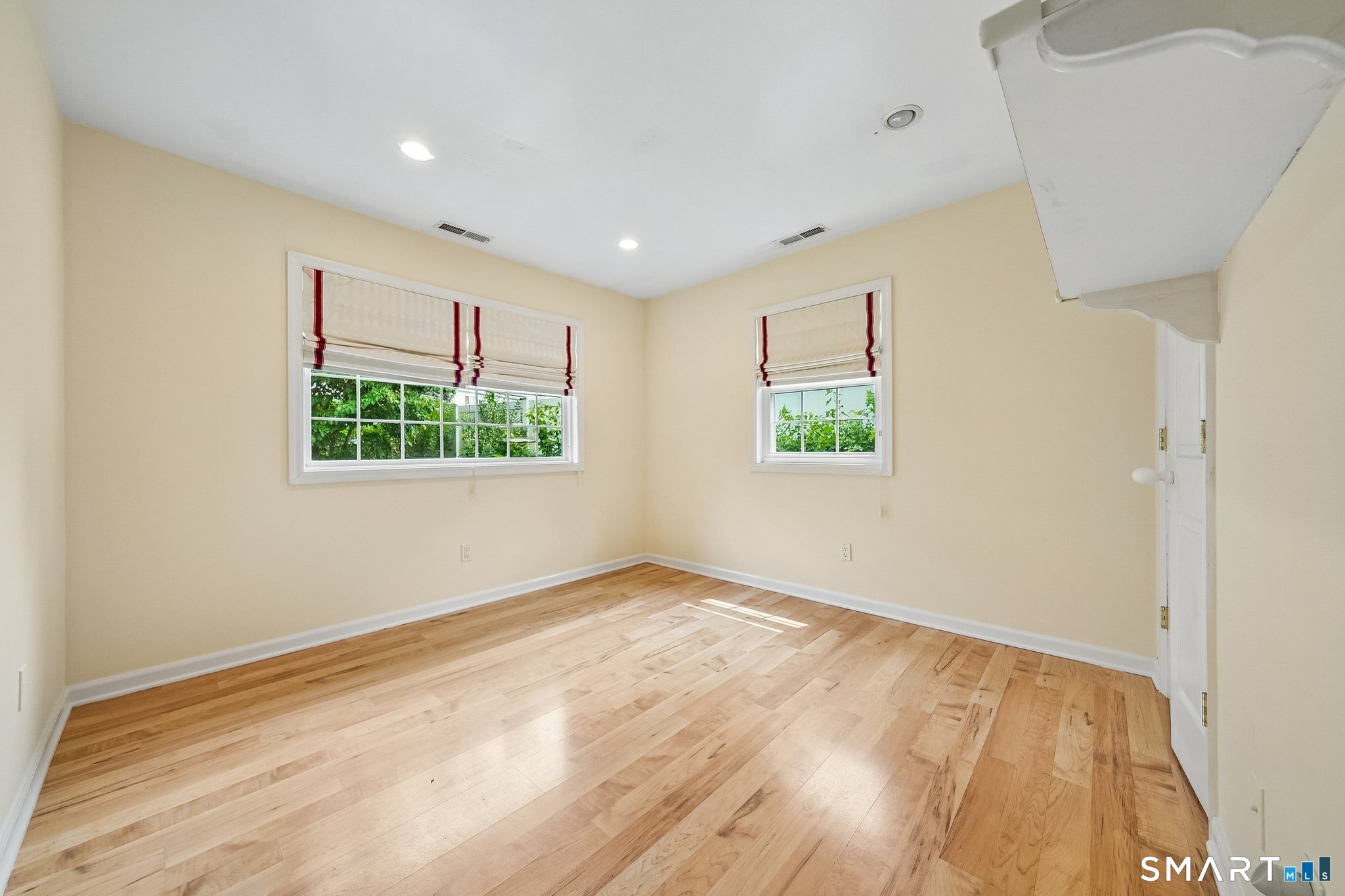 17 Charles Street Stamford CT 06902