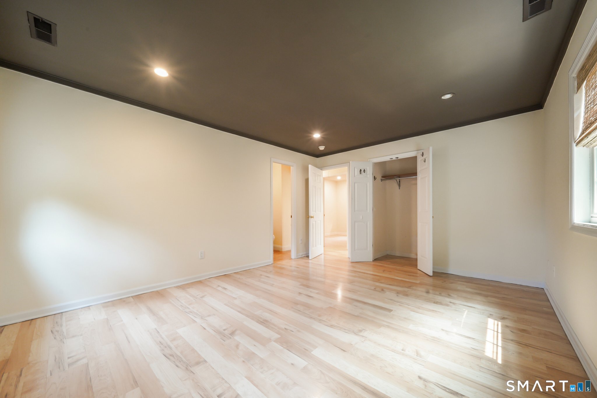 17 Charles Street Stamford CT 06902