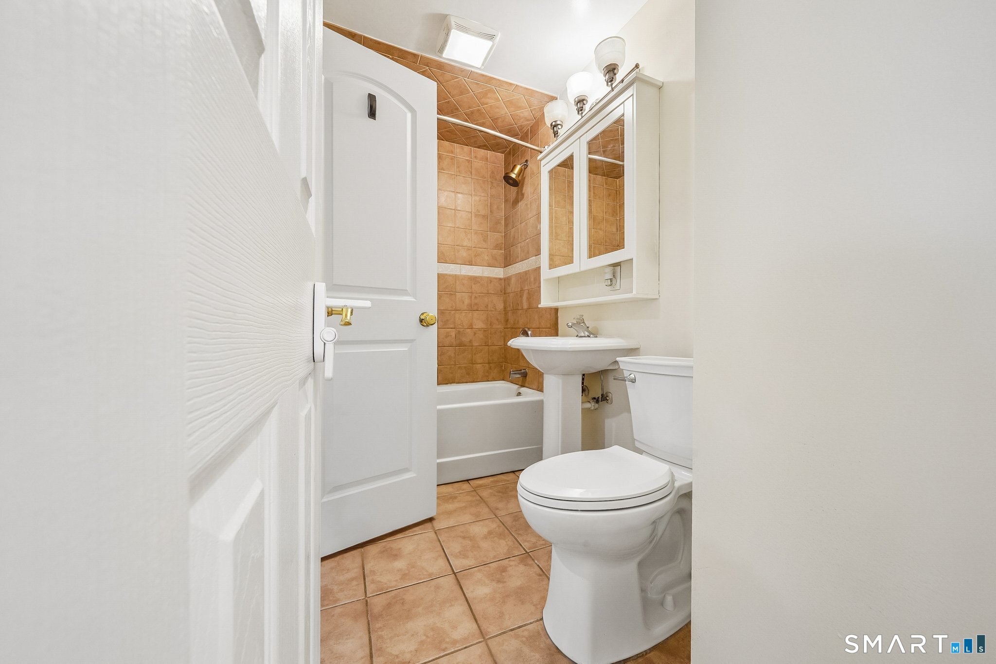 17 Charles Street Stamford CT 06902
