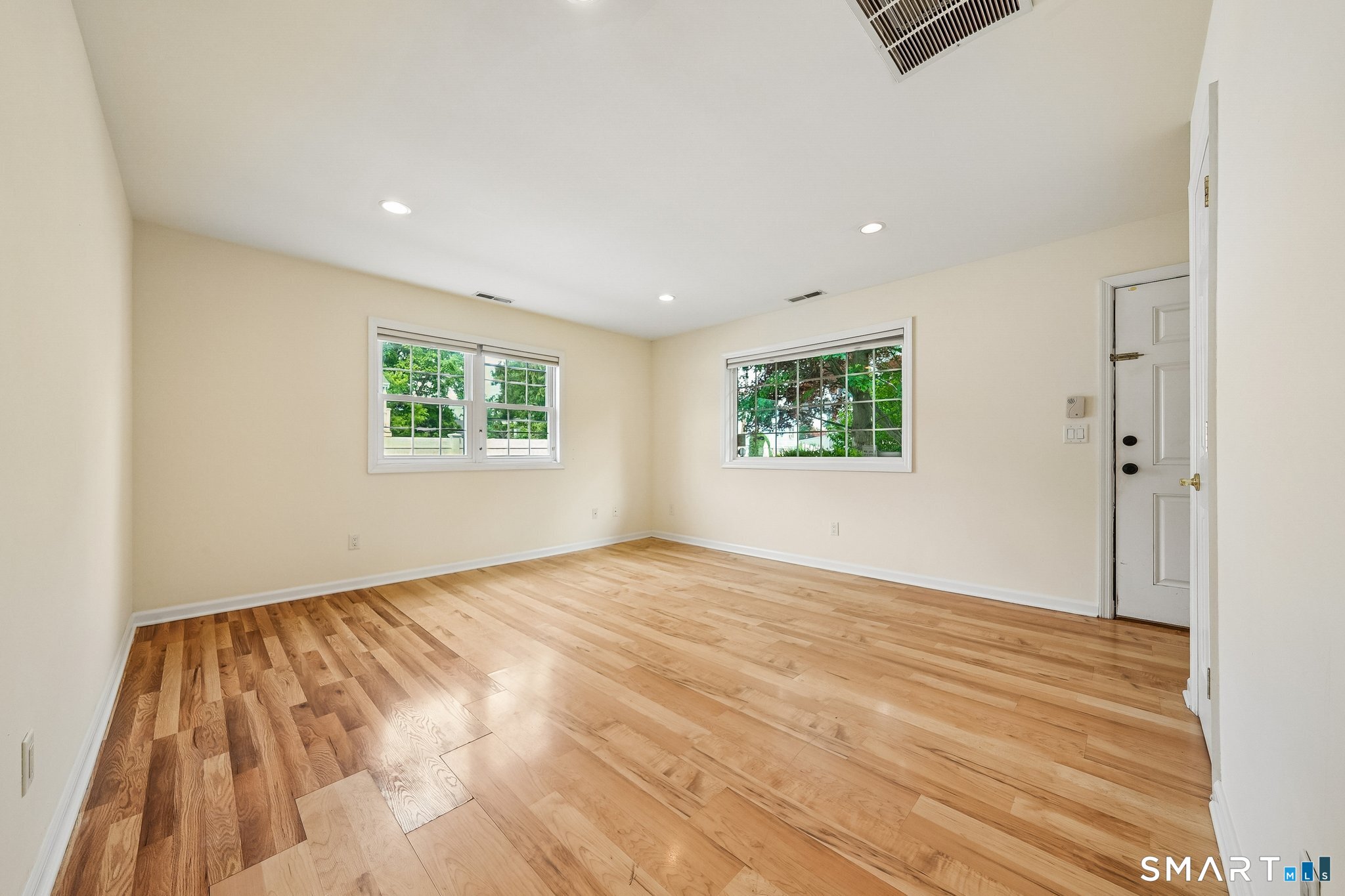 17 Charles Street Stamford CT 06902
