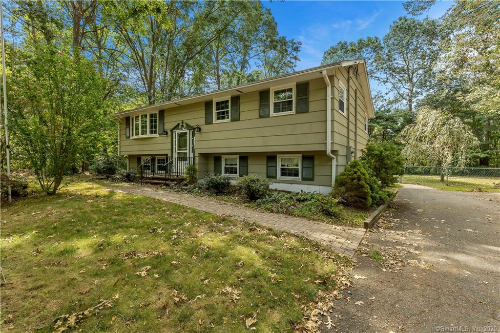21 Oak Ridge Drive Clinton CT 06413