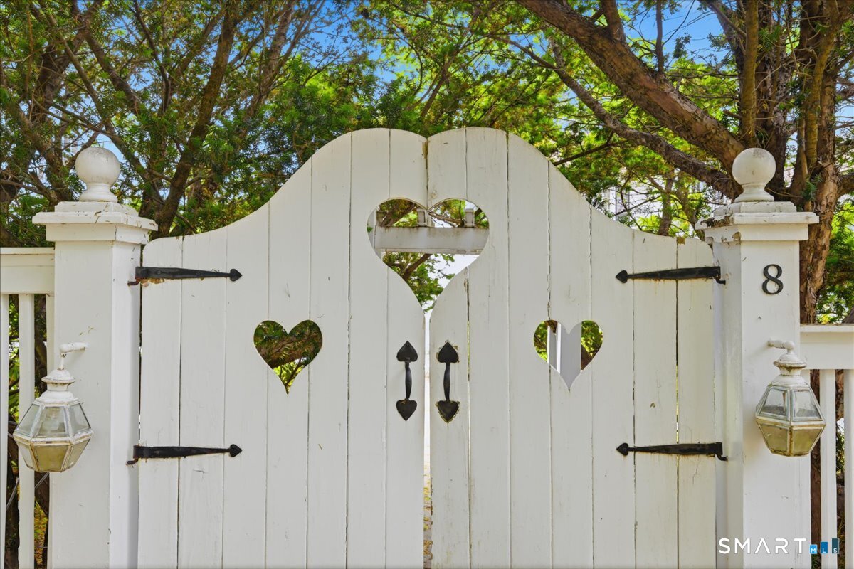 8 Meeting House Road Haddam CT 06438