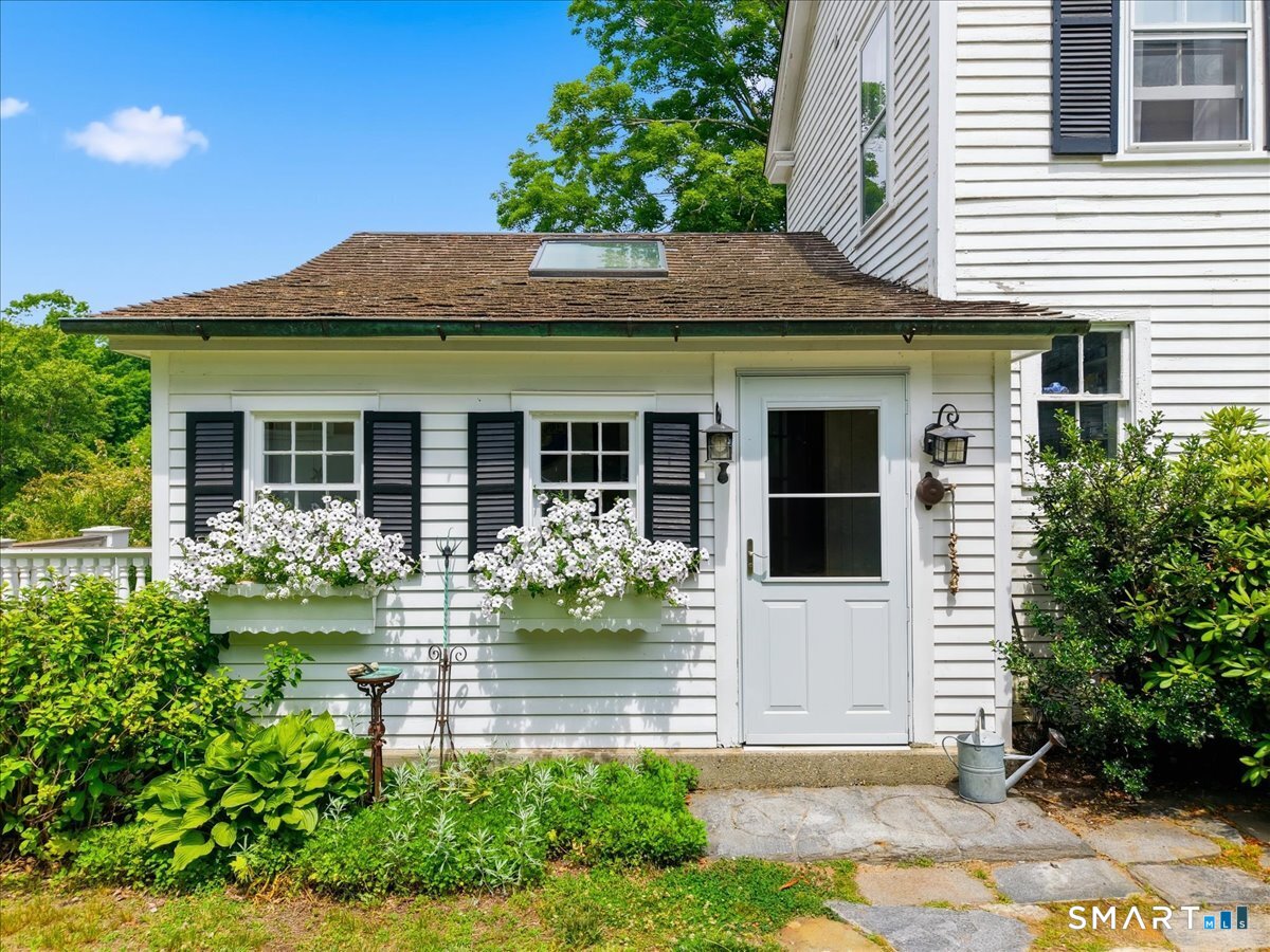 8 Meeting House Road Haddam CT 06438