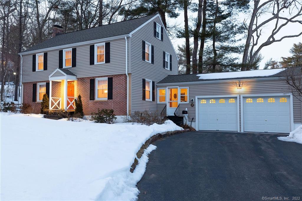 8 Massaco Street Simsbury CT 06070