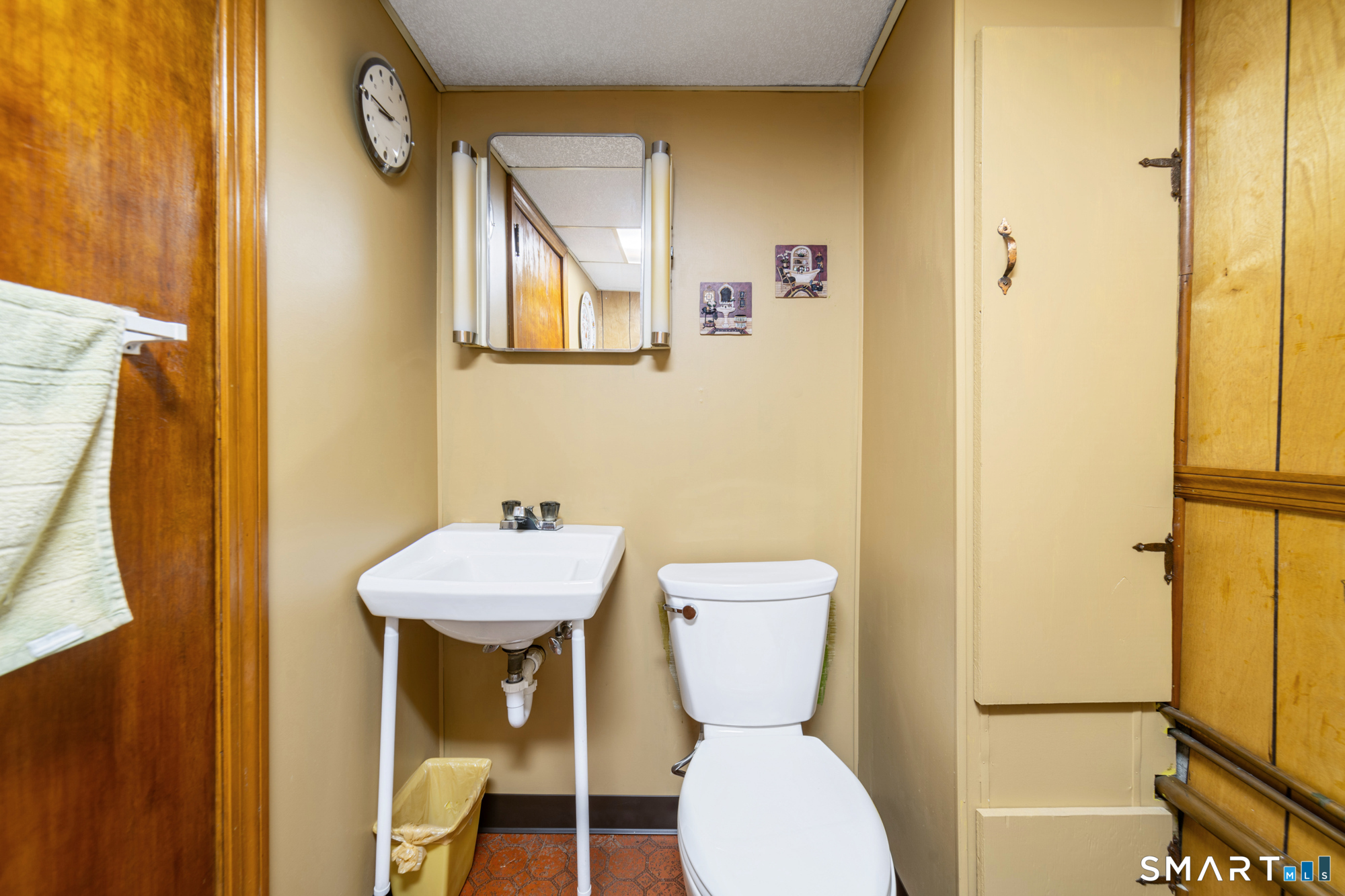 43 Danbury Lane Bristol CT 06010