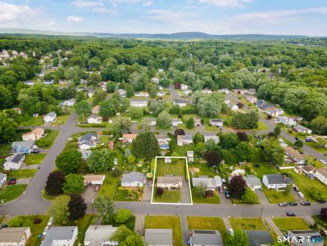 43 Danbury Lane Bristol CT 06010