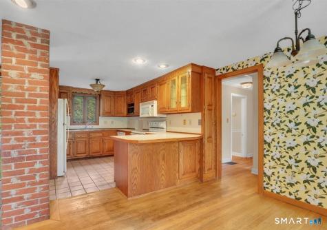 737 Lovely Street Avon CT 06001