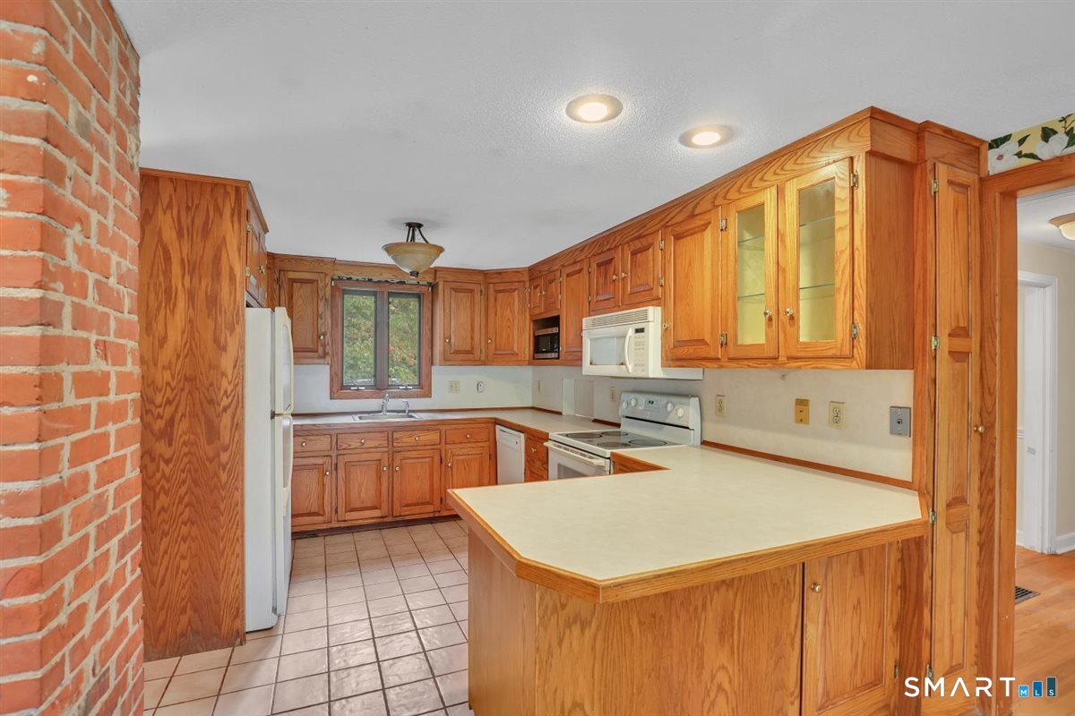 737 Lovely Street Avon CT 06001