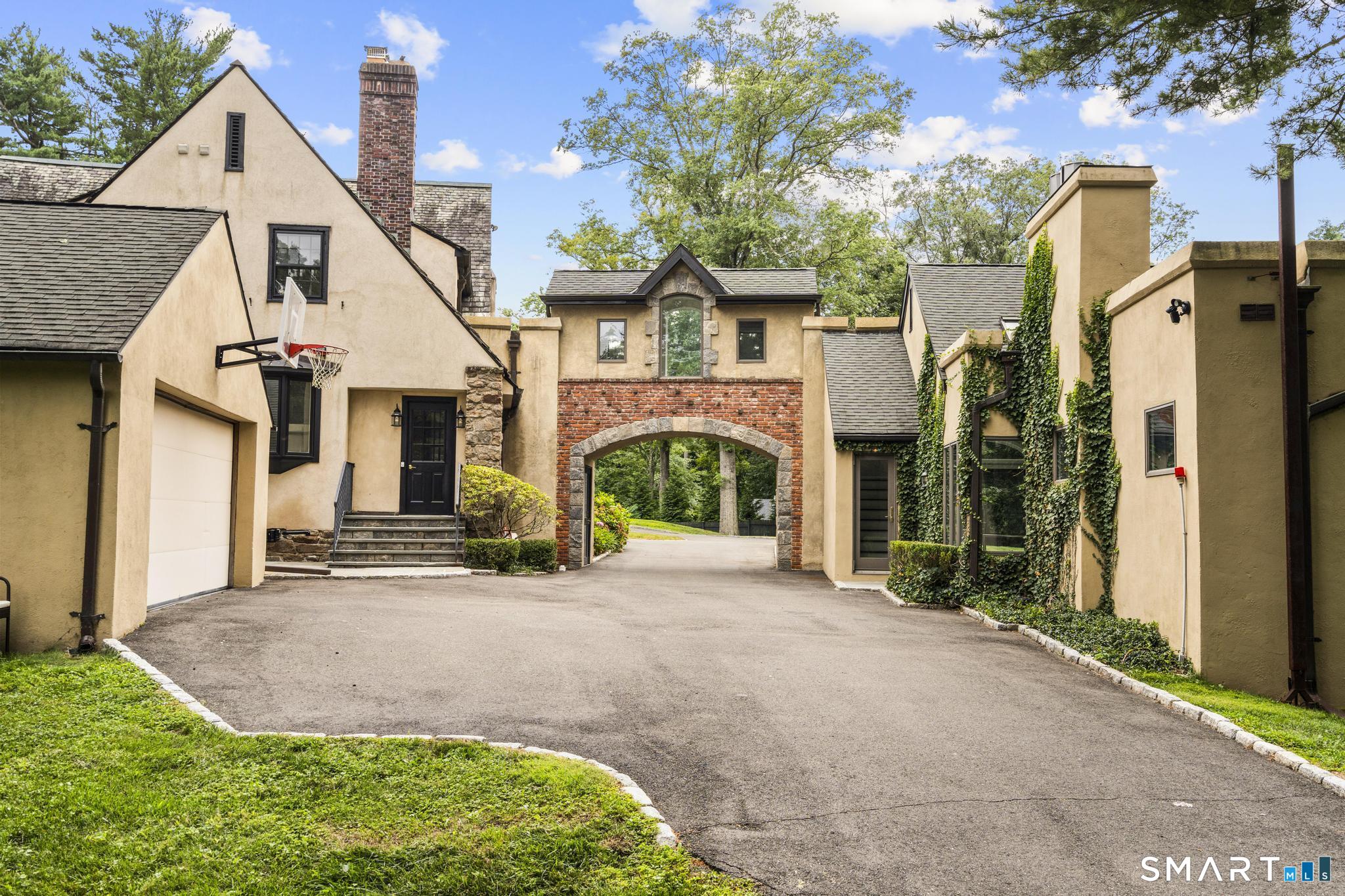 21 Calhoun Drive Greenwich CT 06831