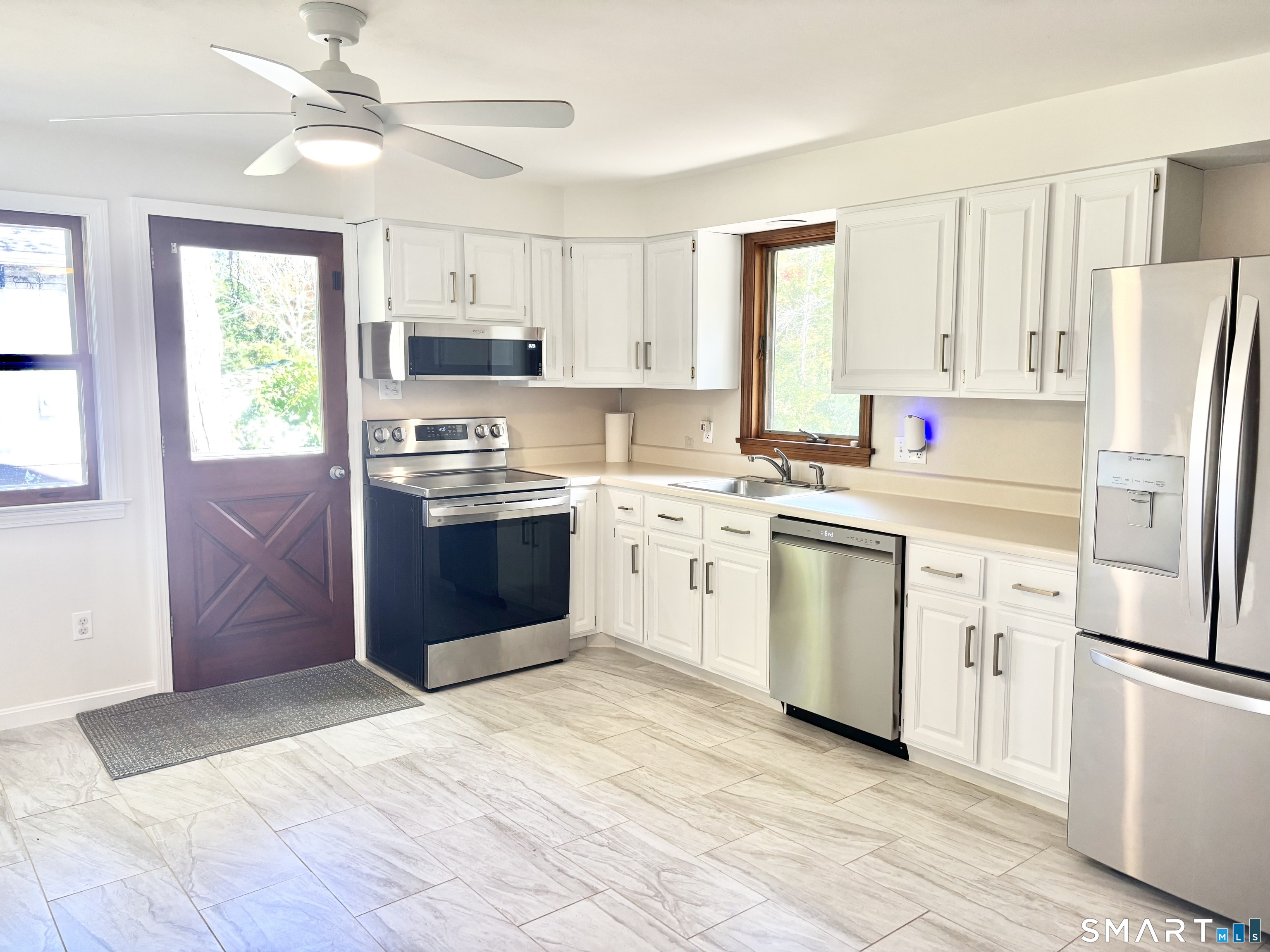85 Riverside Drive Vernon CT 06066