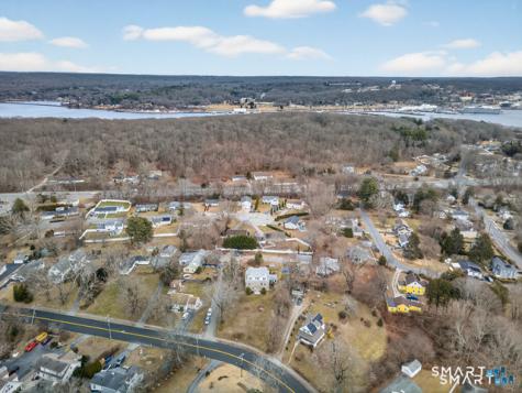 153 Old Norwich Road Waterford CT 06375