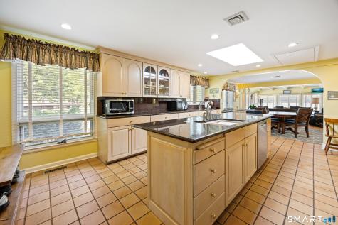 112 Bittersweet Hill Wethersfield CT 06109