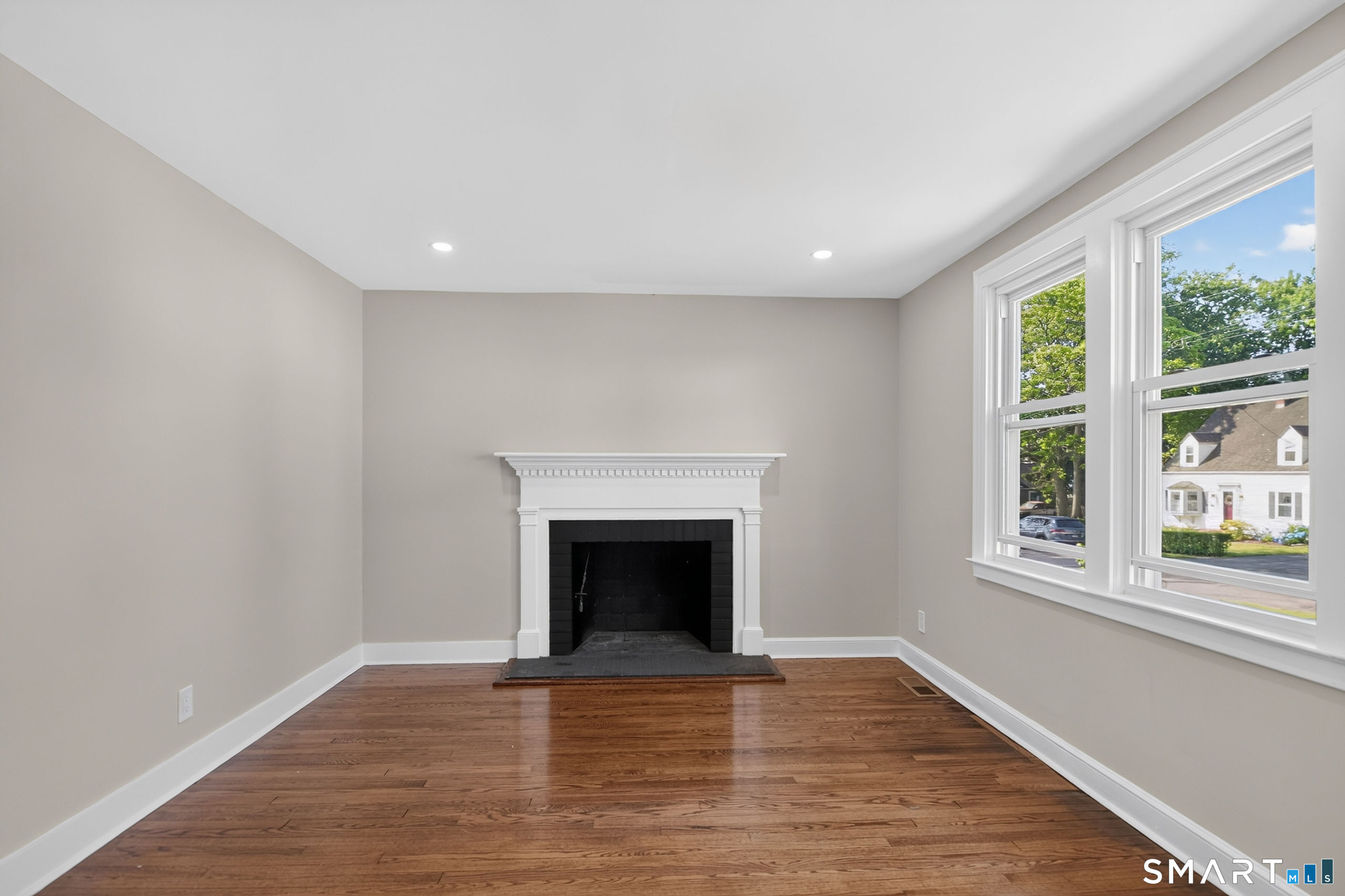 141 Laurel Street West Haven CT 06516