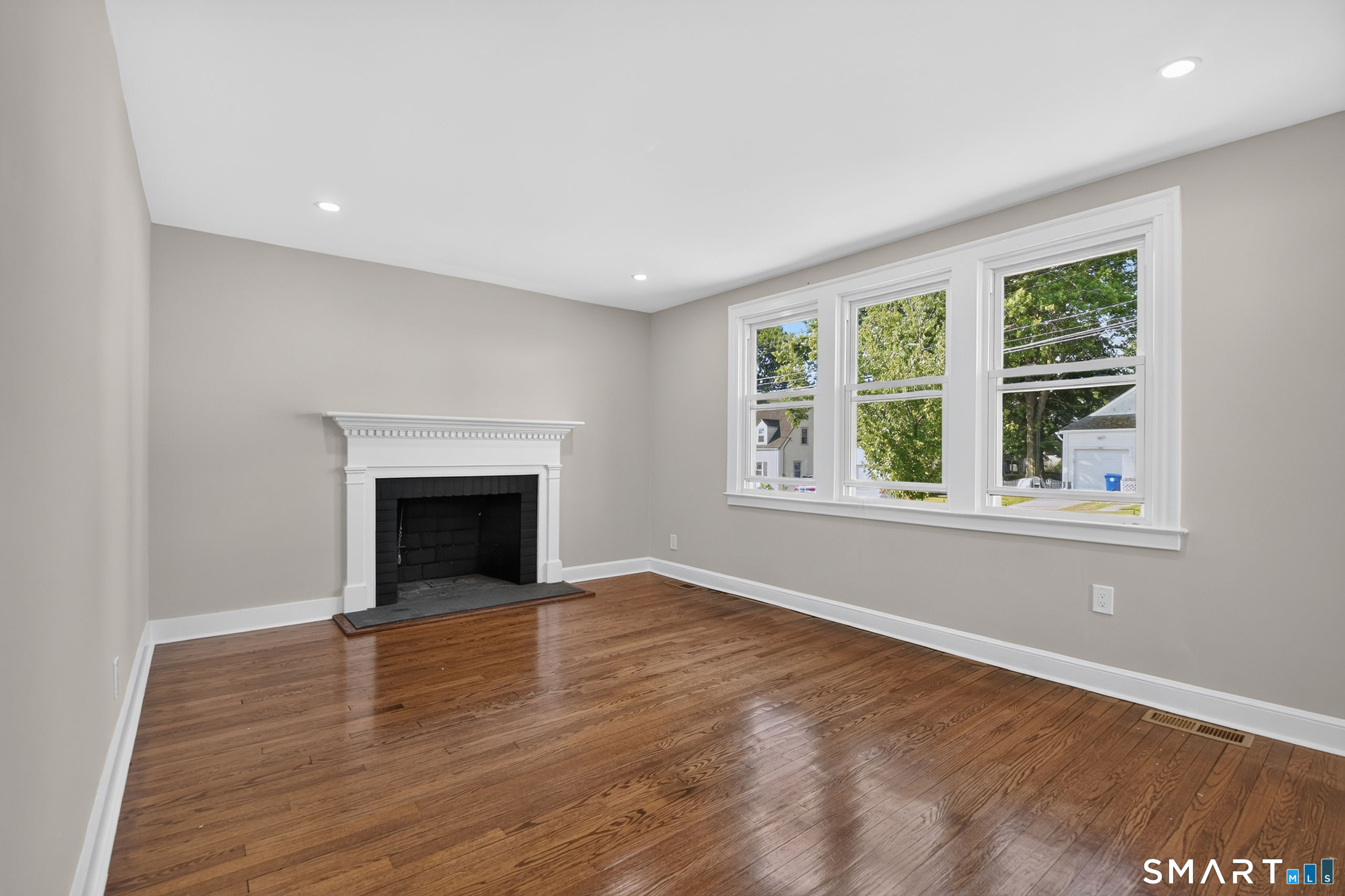 141 Laurel Street West Haven CT 06516