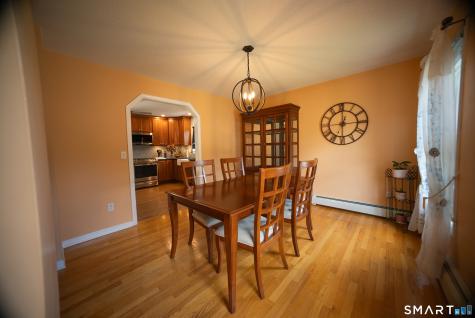 18 Kendall Circle Waterbury CT 06708