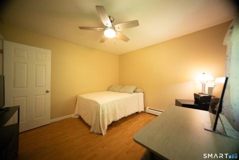 18 Kendall Circle Waterbury CT 06708