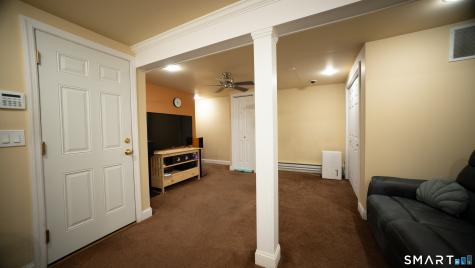18 Kendall Circle Waterbury CT 06708