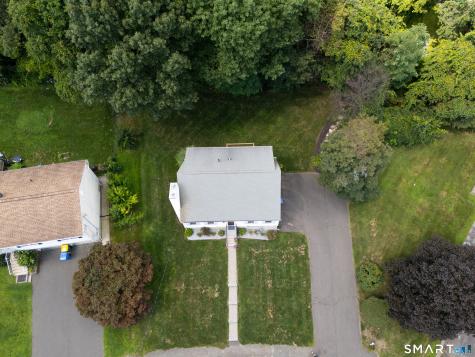 18 Kendall Circle Waterbury CT 06708