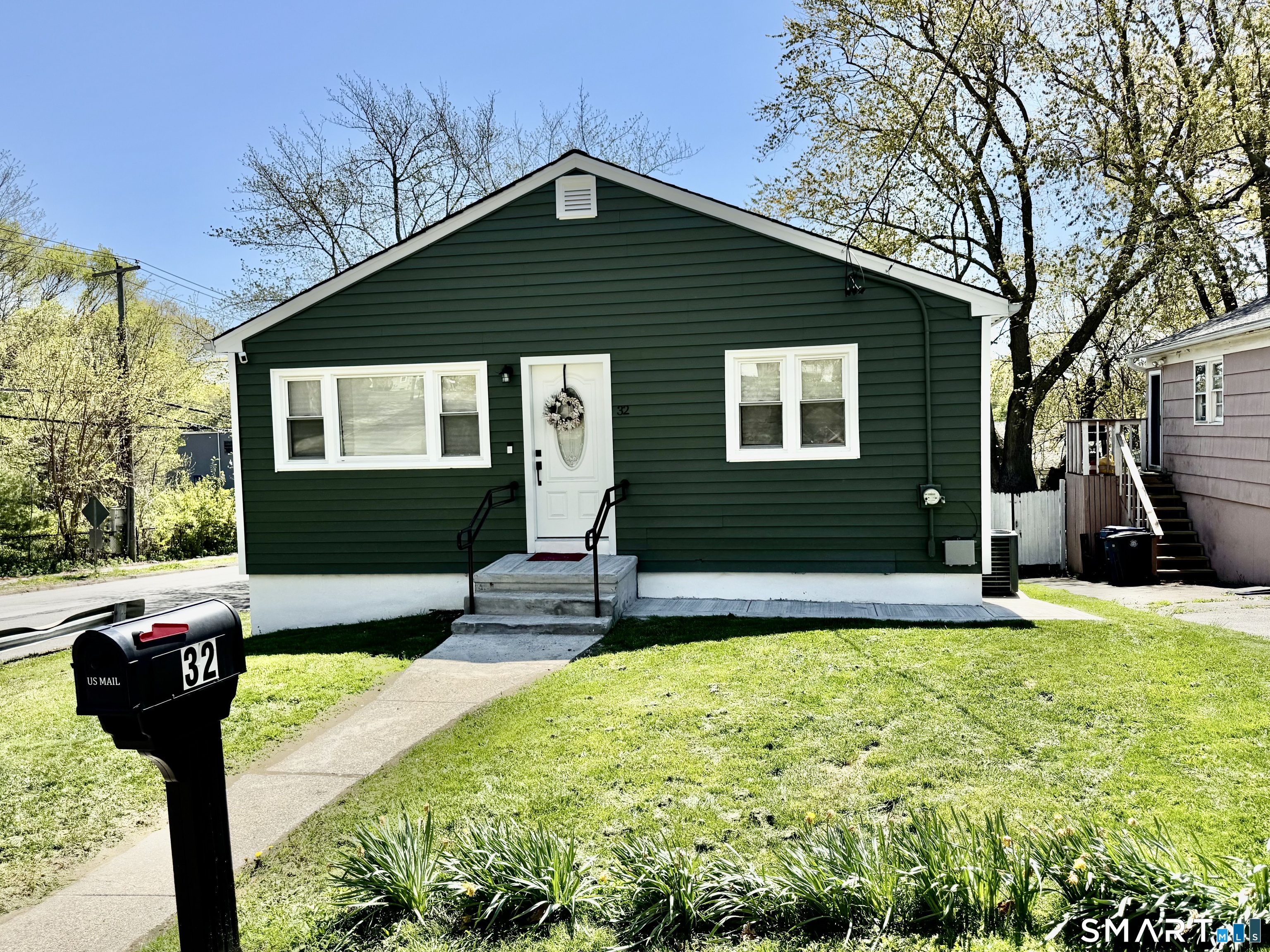 32 Ogden Street West Haven CT 06516