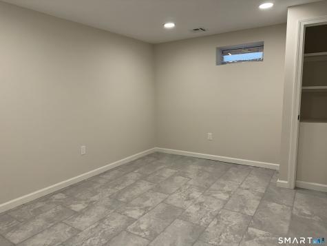 32 Ogden Street West Haven CT 06516