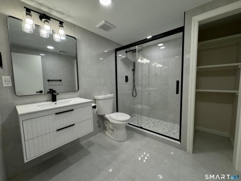 32 Ogden Street West Haven CT 06516