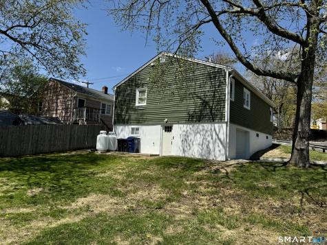 32 Ogden Street West Haven CT 06516