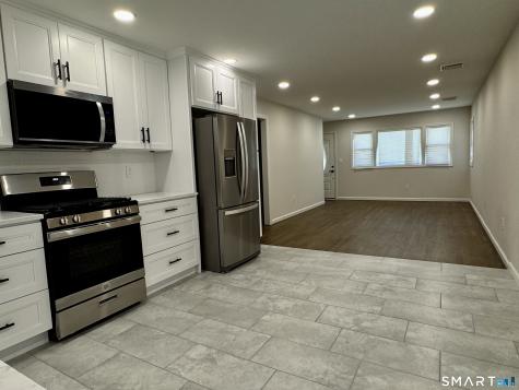 32 Ogden Street West Haven CT 06516