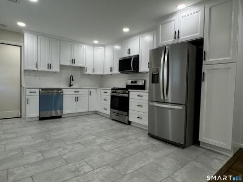 32 Ogden Street West Haven CT 06516