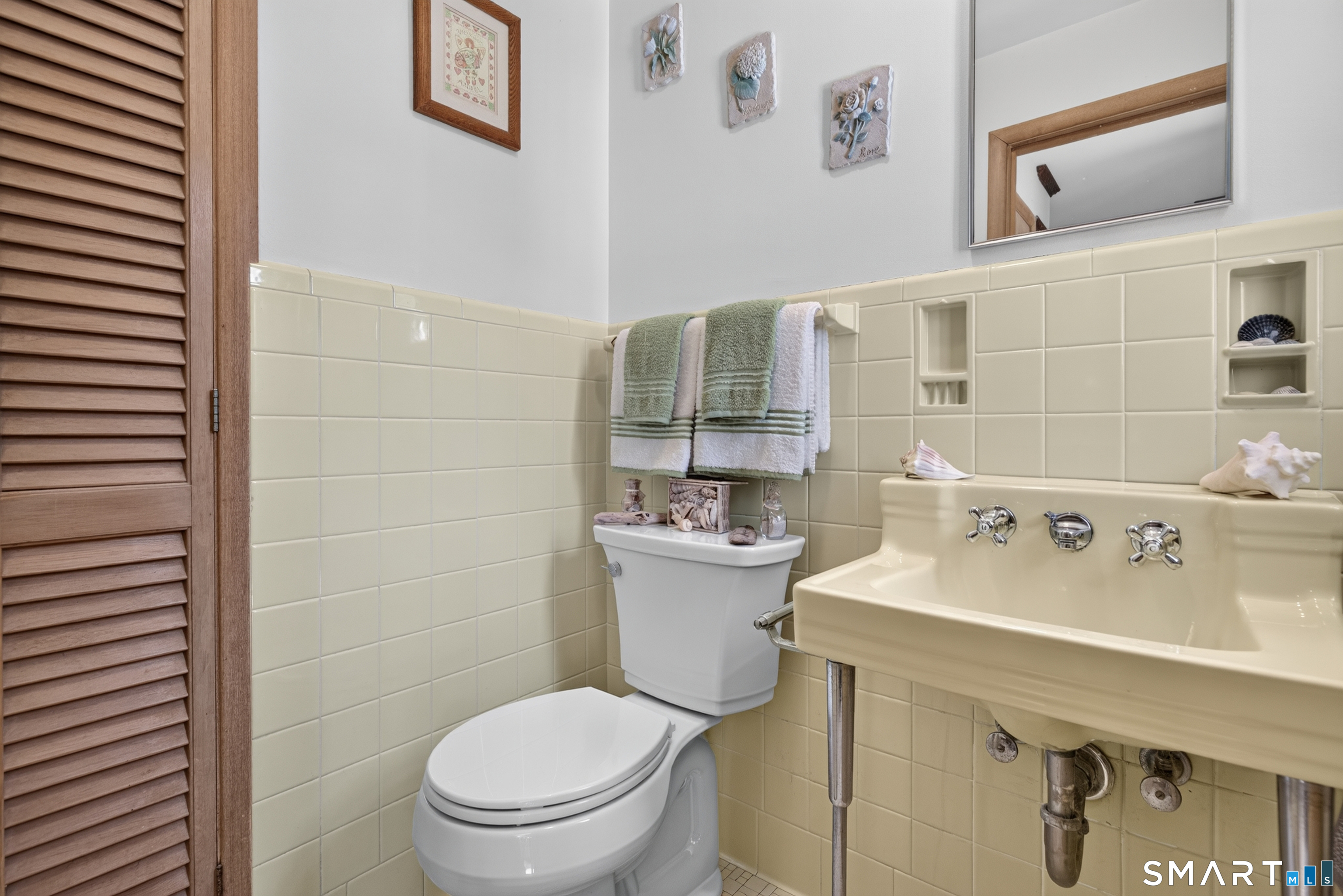 241 Pine Tree Drive Orange CT 06477