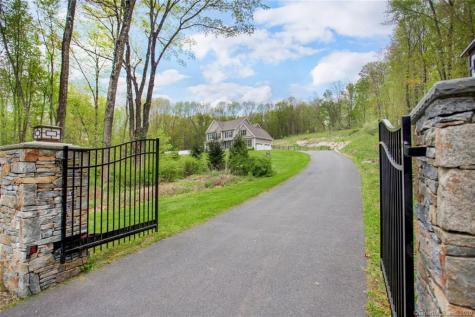 284 Tuttle Road Woodbury CT 06798