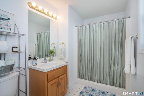 10 Scherer Lane Windsor CT 06095