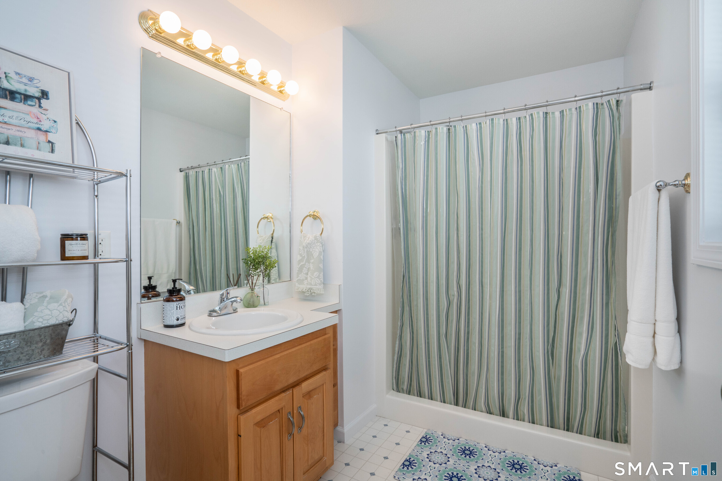 10 Scherer Lane Windsor CT 06095