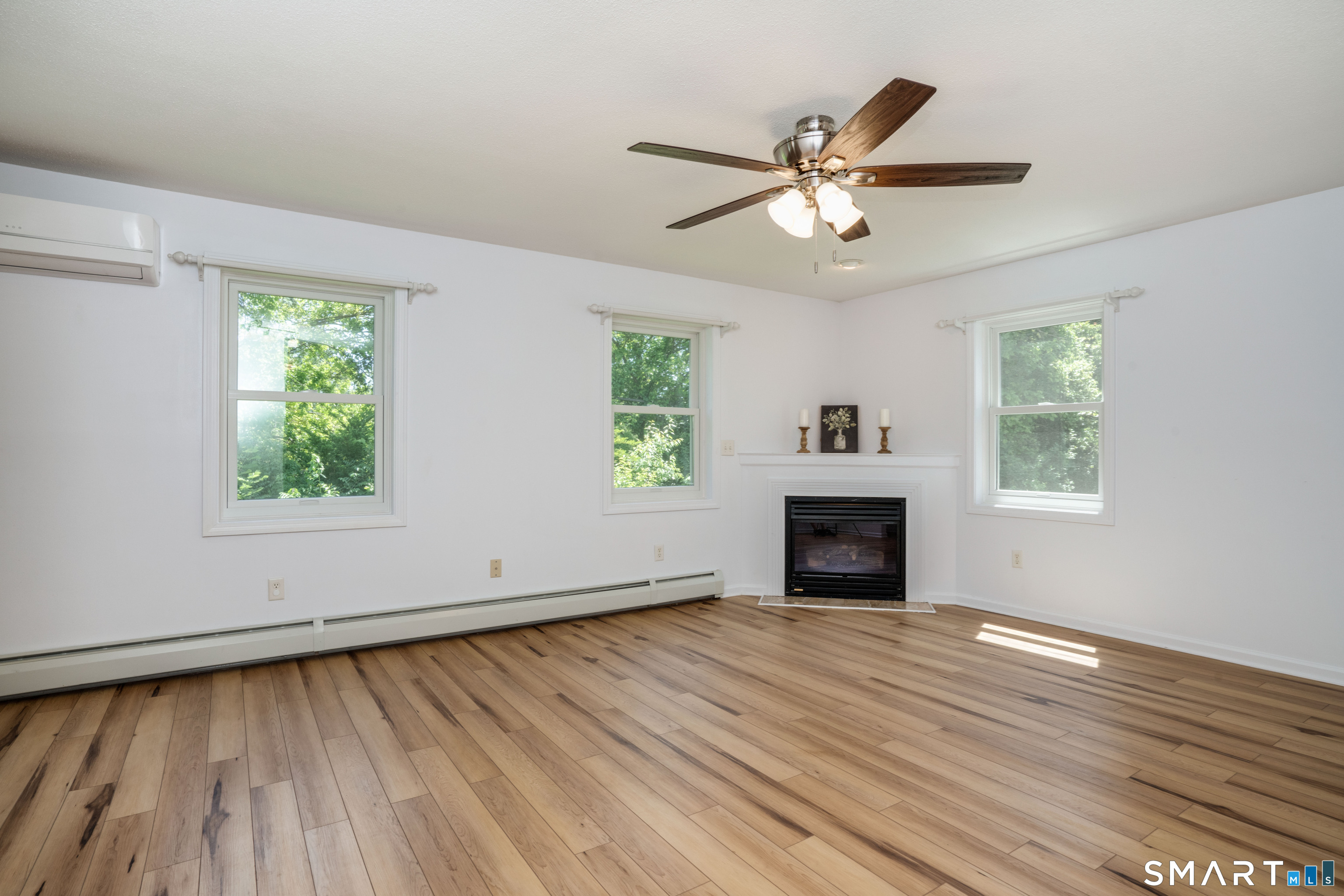 10 Scherer Lane Windsor CT 06095