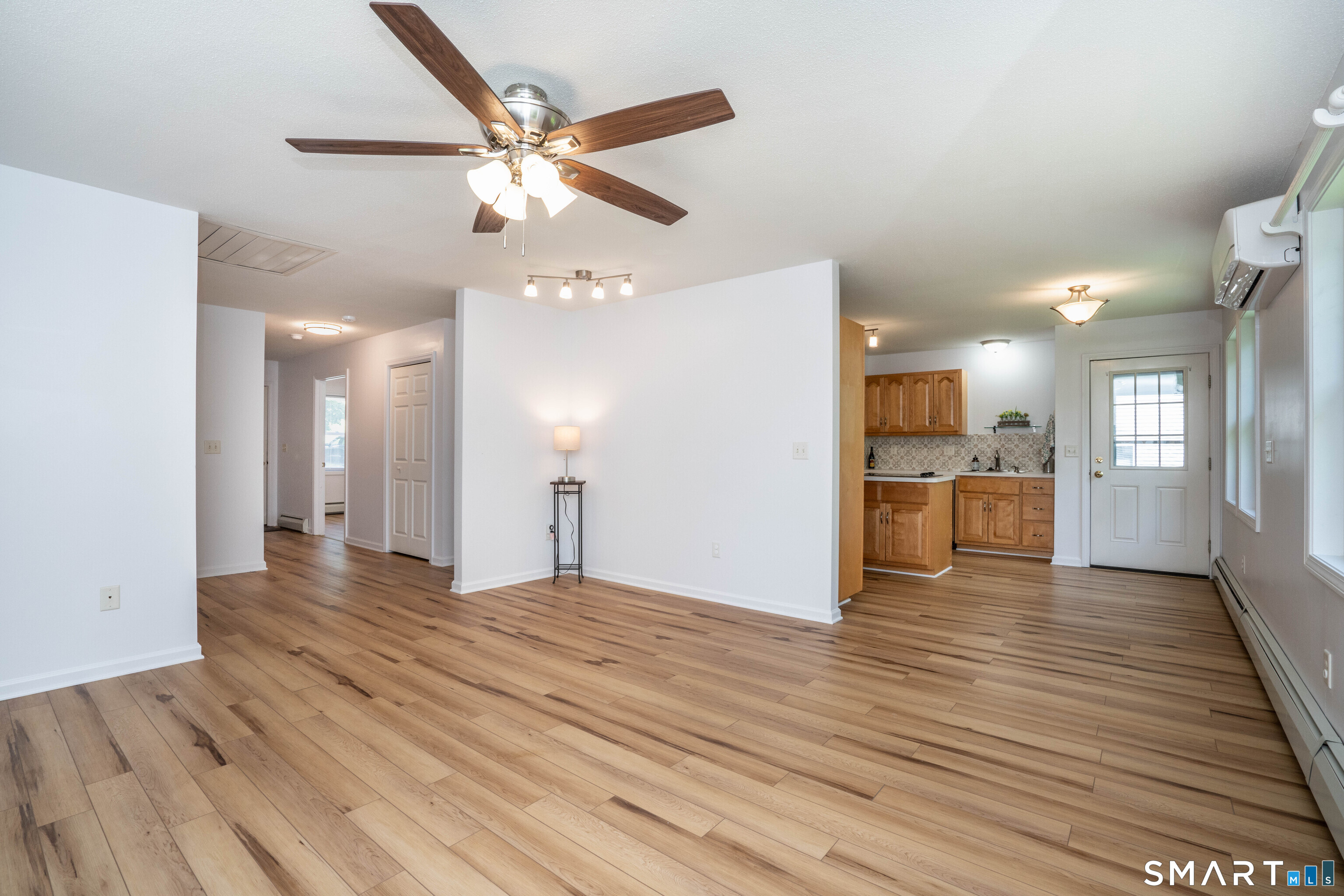 10 Scherer Lane Windsor CT 06095