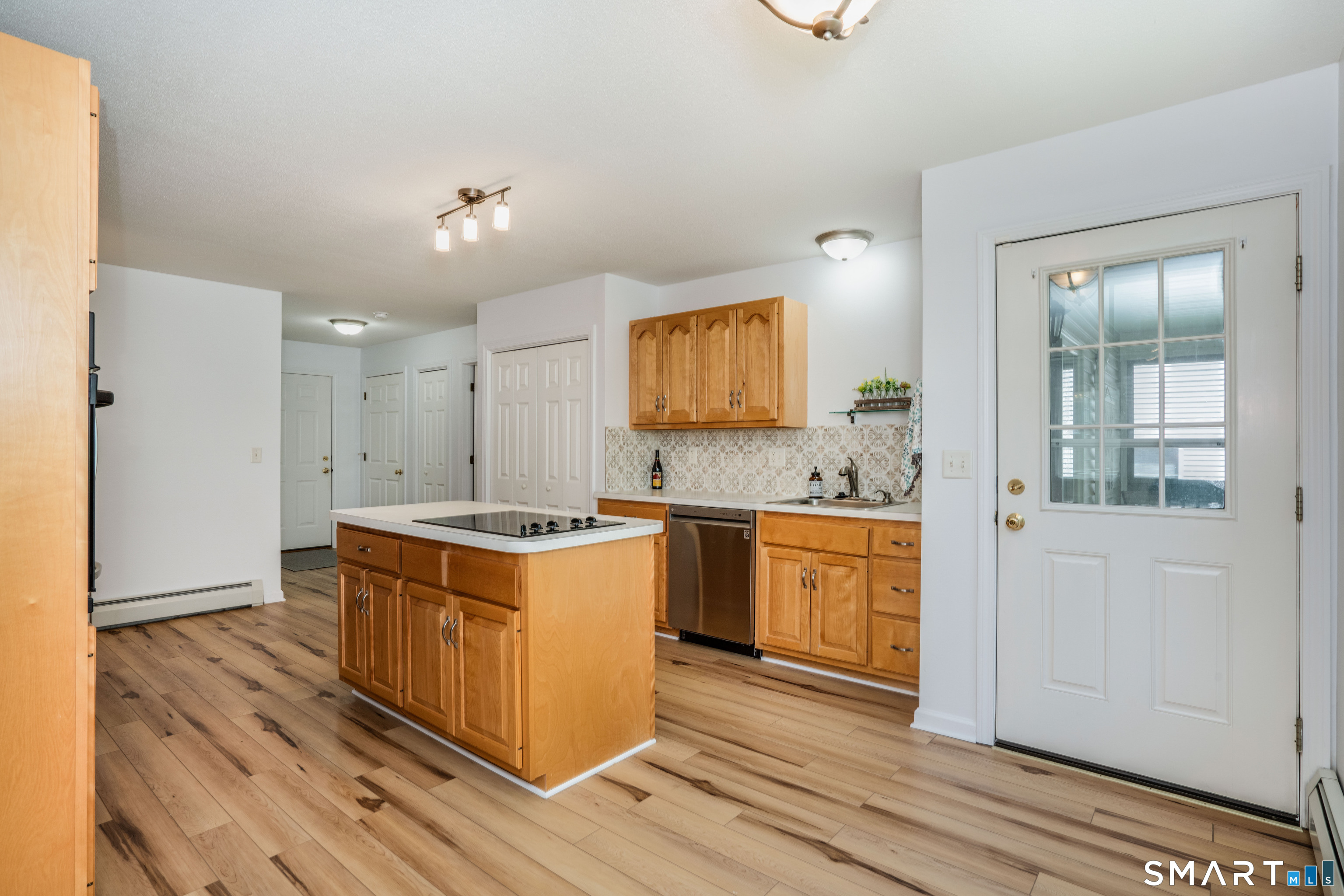 10 Scherer Lane Windsor CT 06095