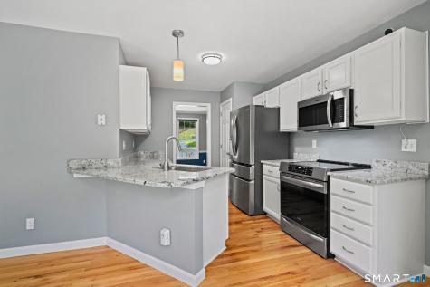 14 Tree Top Lane East Windsor CT 06016
