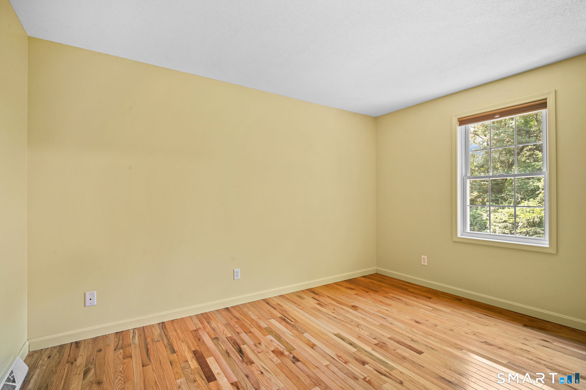 14 Tree Top Lane East Windsor CT 06016