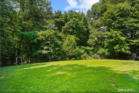 14 Tree Top Lane East Windsor CT 06016