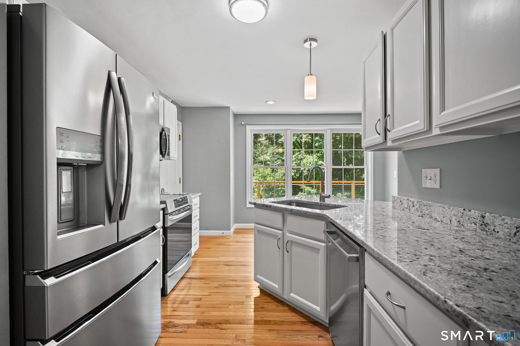 14 Tree Top Lane East Windsor CT 06016