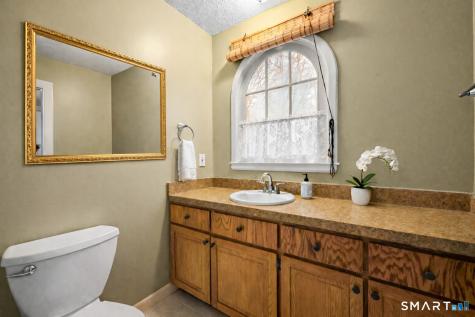 31 Oxford Court Simsbury CT 06070