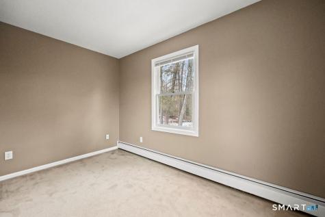 31 Oxford Court Simsbury CT 06070