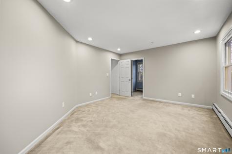 31 Oxford Court Simsbury CT 06070