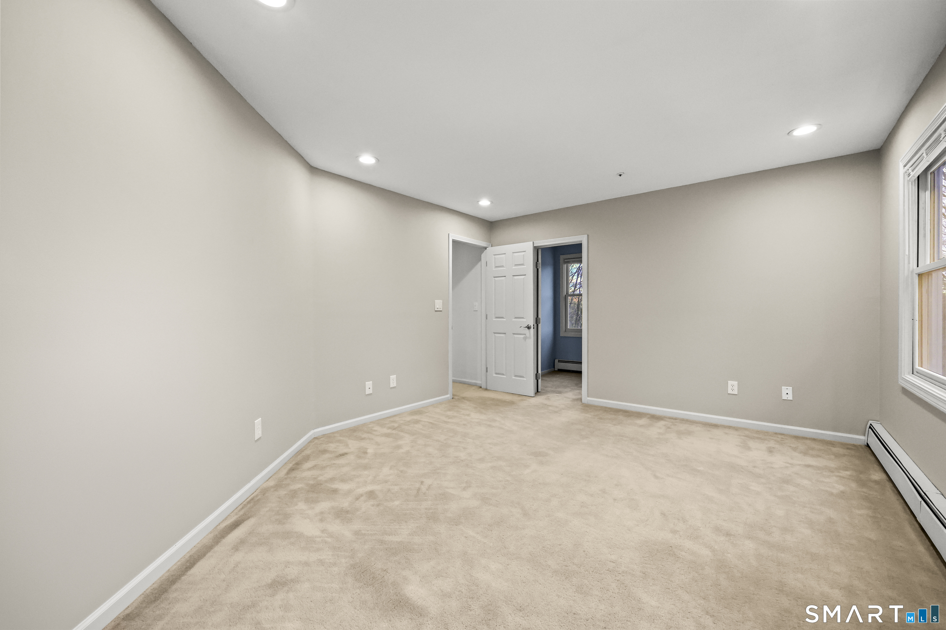 31 Oxford Court Simsbury CT 06070