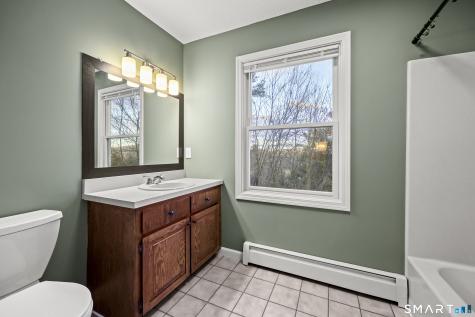 31 Oxford Court Simsbury CT 06070