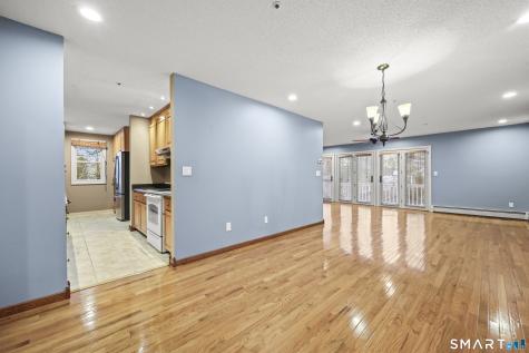 31 Oxford Court Simsbury CT 06070