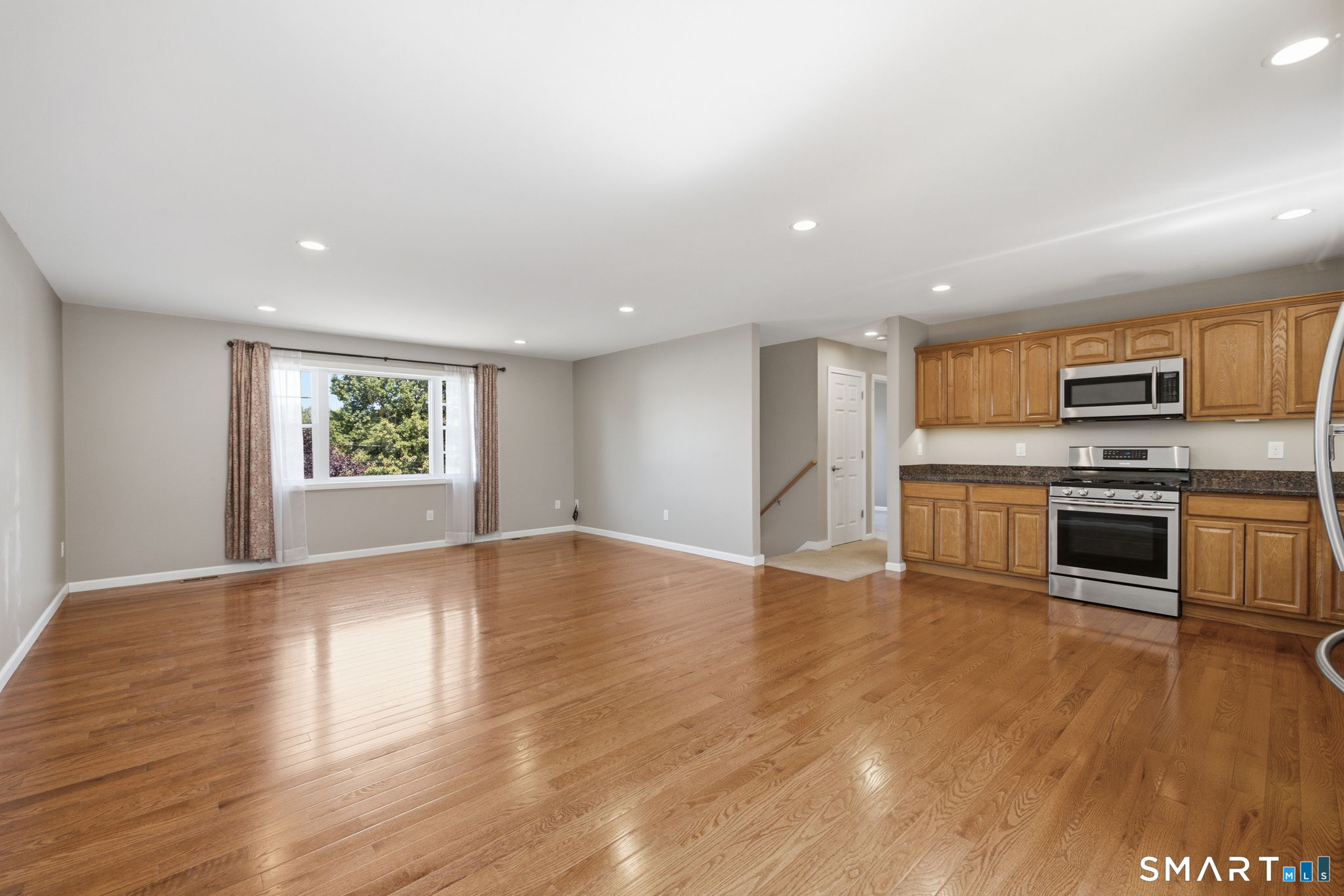 366 King Street East Hartford CT 06108
