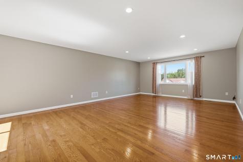 366 King Street East Hartford CT 06108