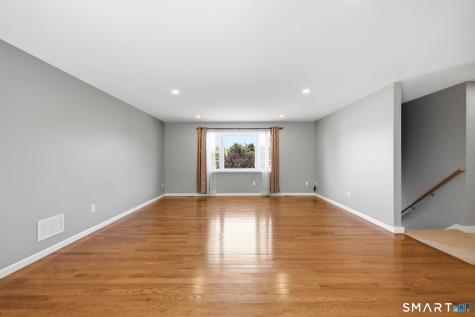 366 King Street East Hartford CT 06108