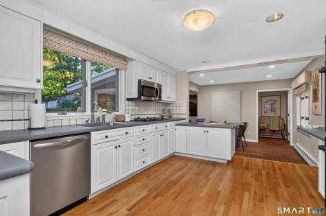 58 Fox Den Road Glastonbury CT 06033